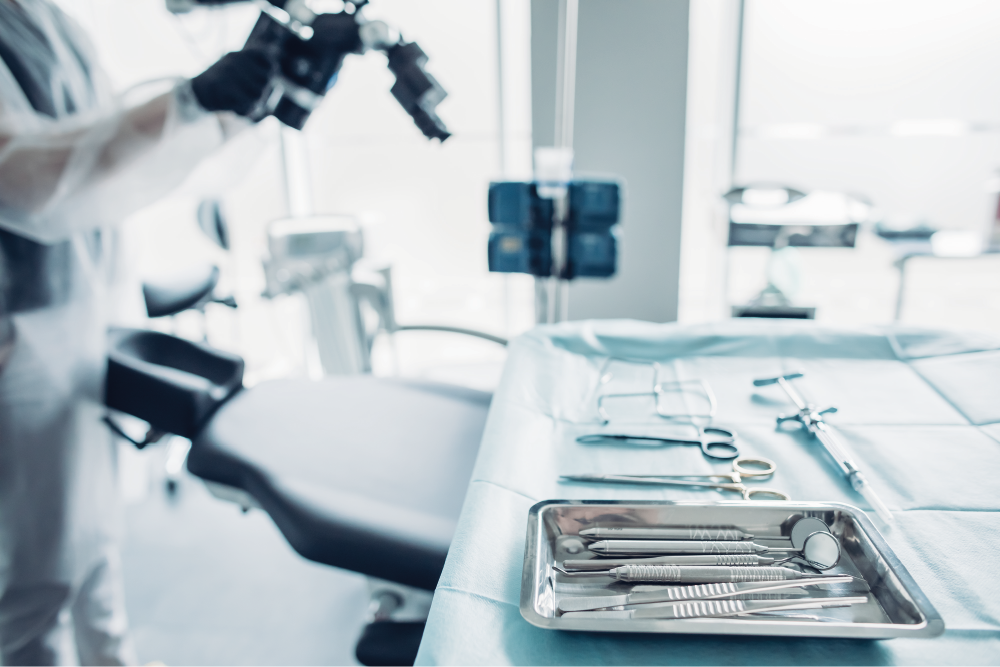 Herramientas de trabajo cirugía dental